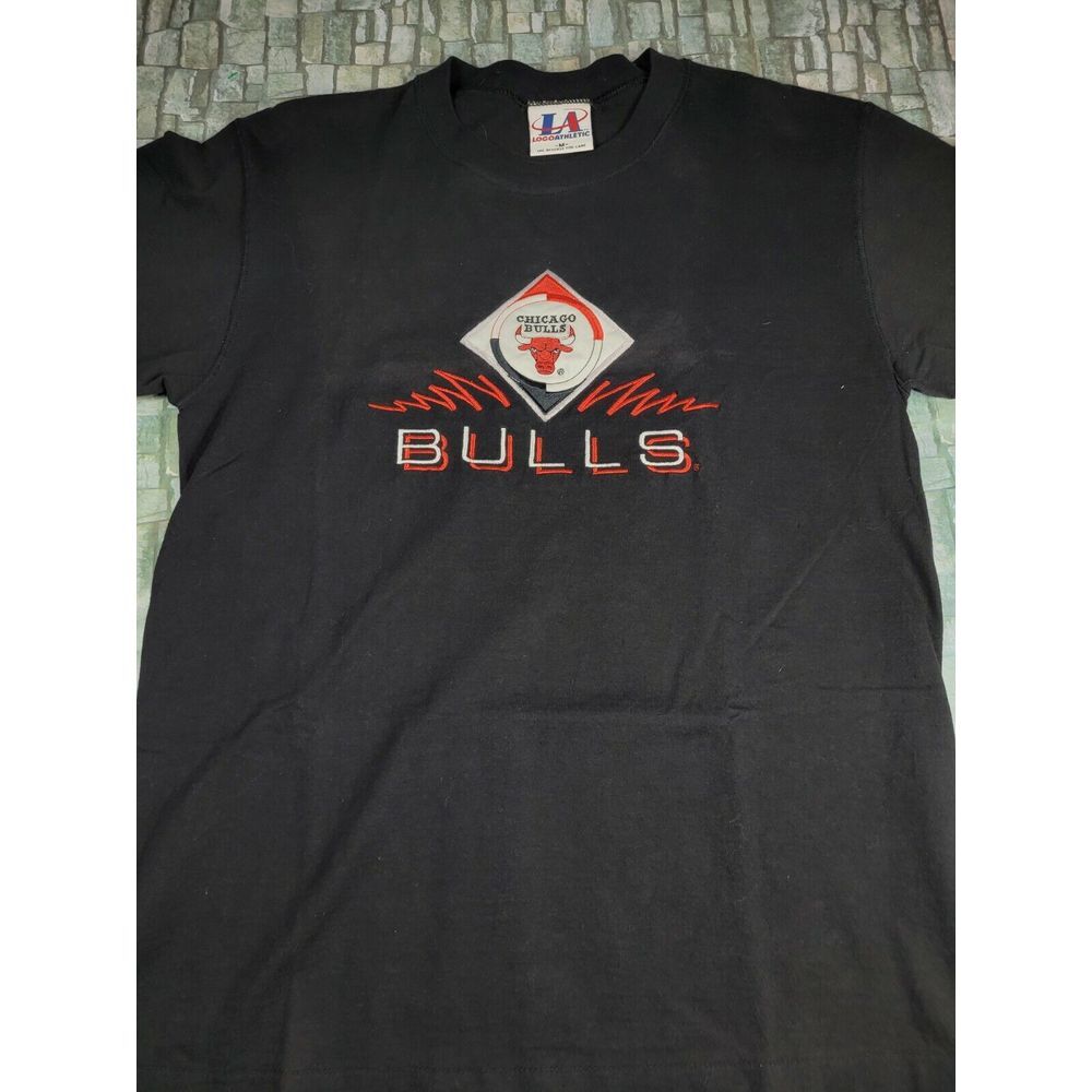 Vtg Chicago Bulls Logo Athletic  T-shirt Single Stitch sz M US‎ made 90s Jordan - Picture 2 of 12
